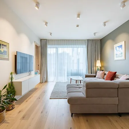 Korter Haus Apartment#luxury Residential#balcony#free Parking *