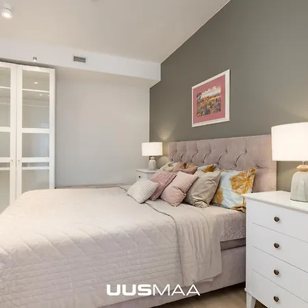 Haus Apartment#luxury Residential#balcony#free Parking Apartman