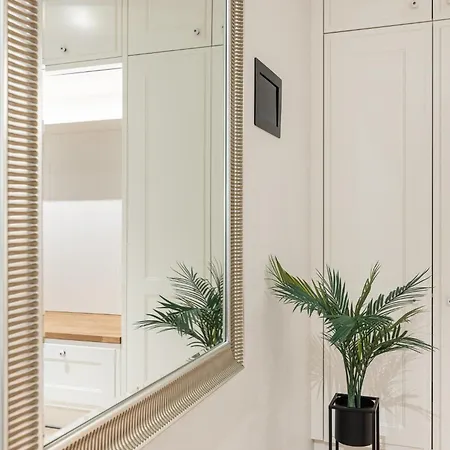 Apartment Haus Apartment#luxury Residential#balcony#free Parking *